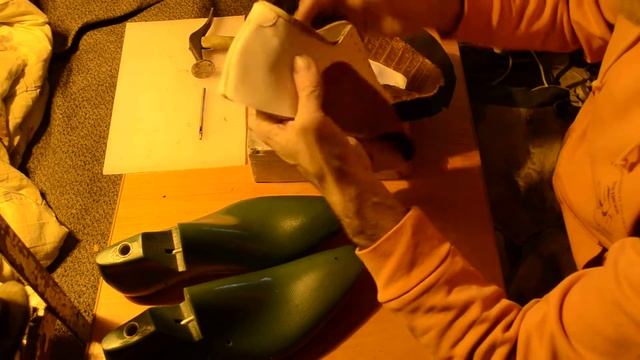 Заготовка верха обуви. Для чего подкладка не срезается полностью? смотреть онлайн