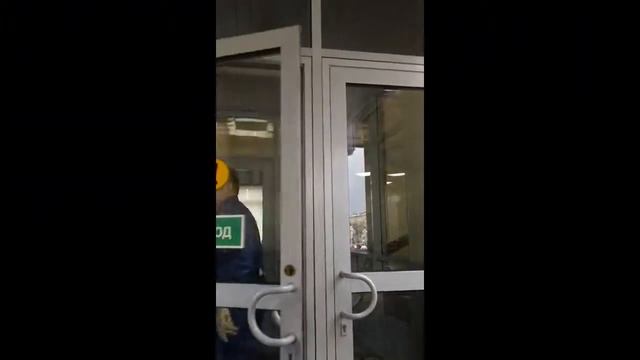 Ступино, чиновник Савенков не пускает жителей на Совет депутатов,часть2 смотреть онлайн