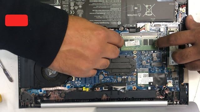 How to change SSD and RAM in HP Notebook Elitebook 840 G6 смотреть онлайн