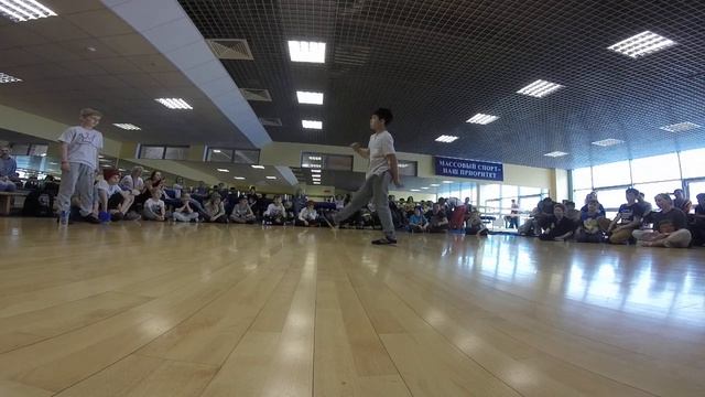 Герасимов Саша vs Stas Brown | VictoryCup 2017 | BreakKids до 10 лет смотреть онлайн