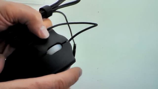 [Cowcot TV] Présentation souris Tt eSports Saphira смотреть онлайн