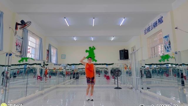N'y Pense Plus | Tayc | Pop | Dance Fitness | Zumba®️ | Zumba With Hung смотреть онлайн