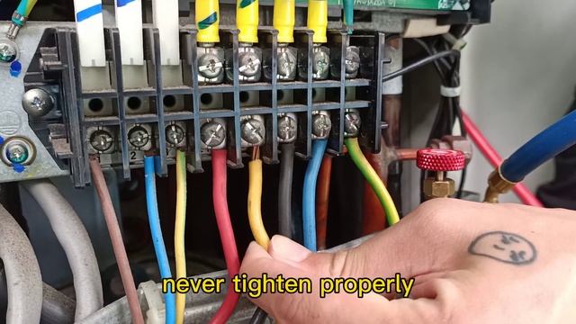 Daikin | How to rectify error code U2 смотреть онлайн
