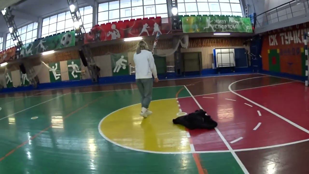 Немножко софтбола и бейсбола из спортзала Юбилейный в Тучково Мастер класс от чемпионки молодежного смотреть онлайн