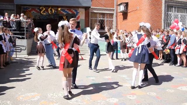 Вальс, Школа1, Арамиль, Последний Звонок 23 05 2018 смотреть онлайн