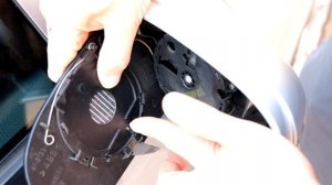 How to refit the side mirror glass on a W203 Mercedes Benz C-Class - step by step with close up.