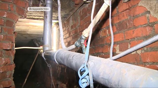 Олег Гуменюк проконтролировал ремонт крыши нашумевшего дома смотреть онлайн