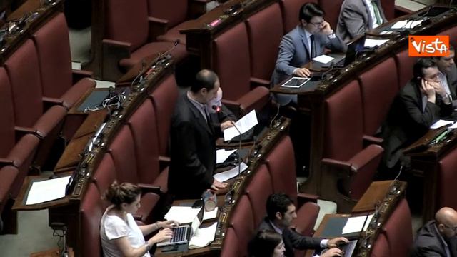 MASSIMILIANO BERNINI (M5S), INTERVENTO APPASSIONATO IN AULA A FAVORE DELLE API 03_55 смотреть онлайн