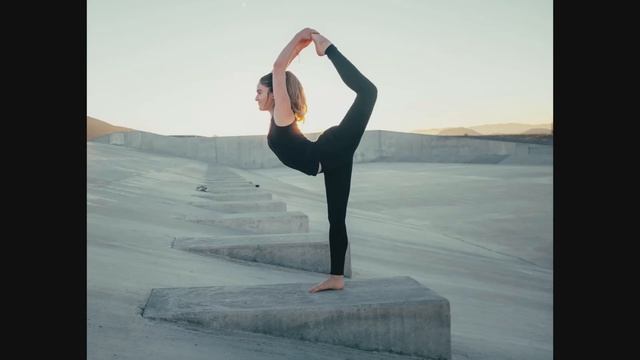 YOGA MUSIC-This music will relax your mind and body. смотреть онлайн