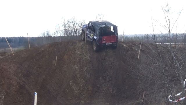 RFC Trial.(II часть)Первый этап Чемпионата Московской Области по джип-триалу, полигон CAMEX смотреть онлайн