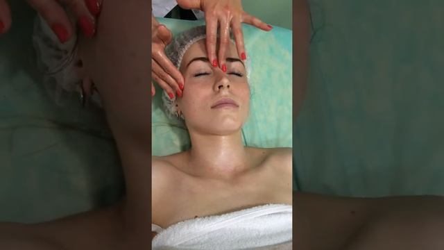 ??Эстетическая косметология. Классический массаж. Практика смотреть онлайн