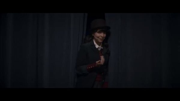 Indila - Parle а ta tкte (Clip Officiel)