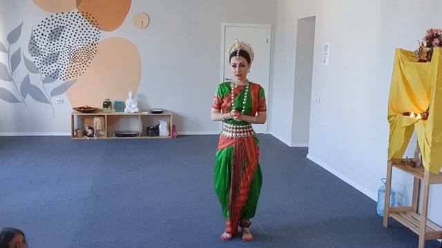 Мантра йога. Горячий Ключ. 2022.06.25 Вамшидхара Дамодар дас. Валерия Ахимшина. Раса Манджари смотреть онлайн