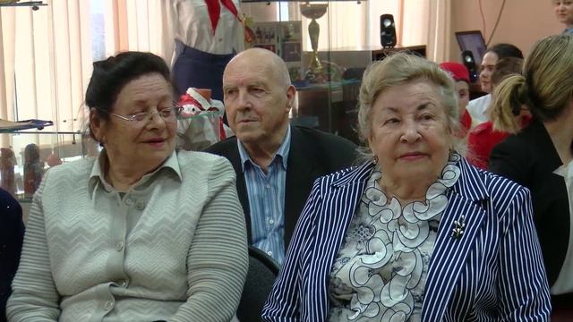 "Парту героя" установили в образовательном центре №1 в Ивантеевке смотреть онлайн
