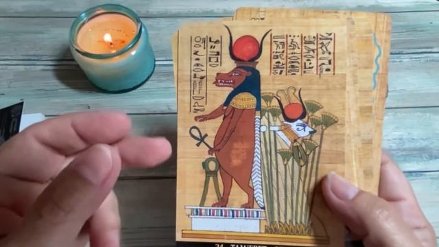 Egyptian Gods Oracle Cards: flip through смотреть онлайн
