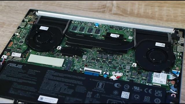 Sulit Menolak Laptop Ini! | ASUS Vivobook Pro 14X OLED N7400 смотреть онлайн