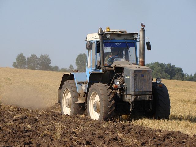HTZ-16331 Plowing /// ХТЗ-16331 вспашка зяби