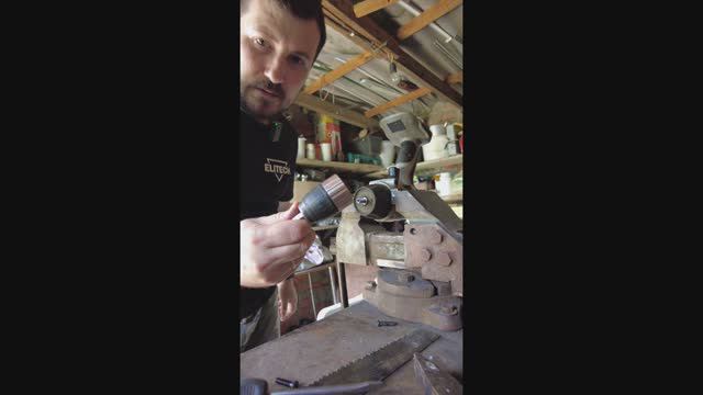 Как сорвать прикипевший патрон на дрели смотреть онлайн