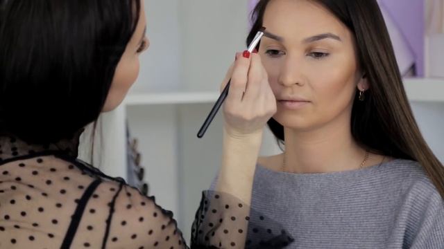 Макияж для брюнеток. Как сделать красивый и яркий макияж брюнетке ? Скульптурирование лица смотреть онлайн