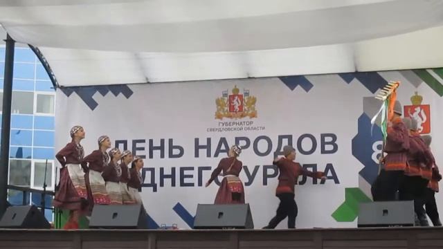 Владик в Удмуртском танце! смотреть онлайн