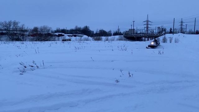 Покатались по пухляку.Сравнили 2 снегохода-Arctic cat Bearcat 570 XT и Yamaha vk 540 4 смотреть онлайн