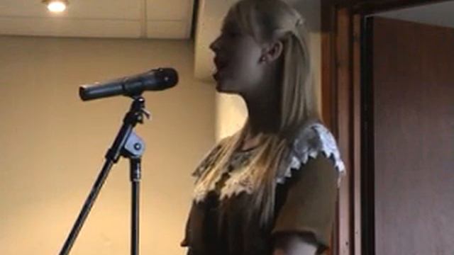 Demi Holborn, Pie Jesu смотреть онлайн
