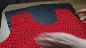 Обработка горловины  платья  обтачкой  -  на  тонкой  ткани .