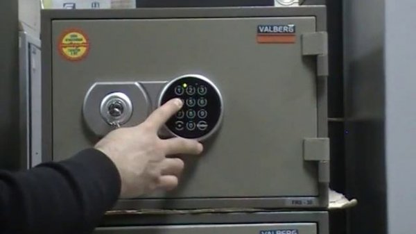 Сейф огнестойкий Valberg FRS-30 EL