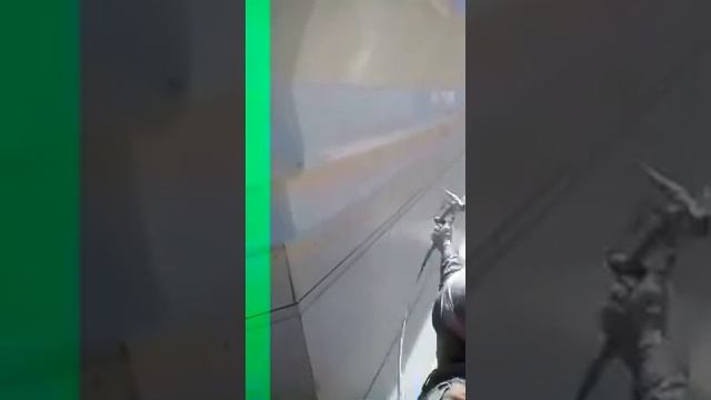 HYVST SPT 390 безвоздушное нанесение силиконовой краски на фасад дома