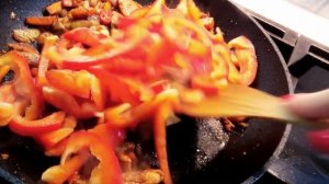 Жареный рис по-тайски с курицей и овощами. Быстрый ужин за 30 минут #2 (6+)