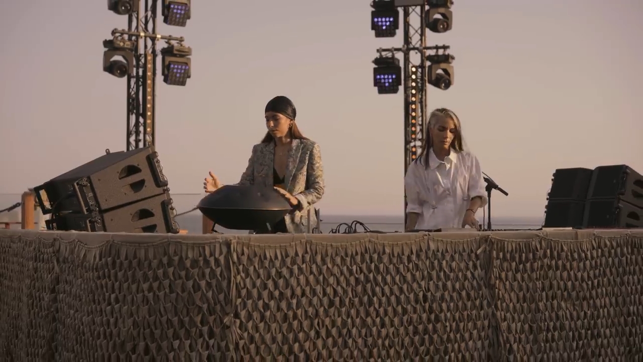 Giolì & Assia - #DiesisLive Club Edition @Cavo Paradiso, Mykonos Greece смотреть онлайн