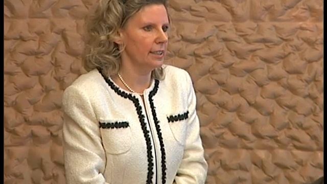 Новая государственная система поддержки льготников. 12.2004 смотреть онлайн