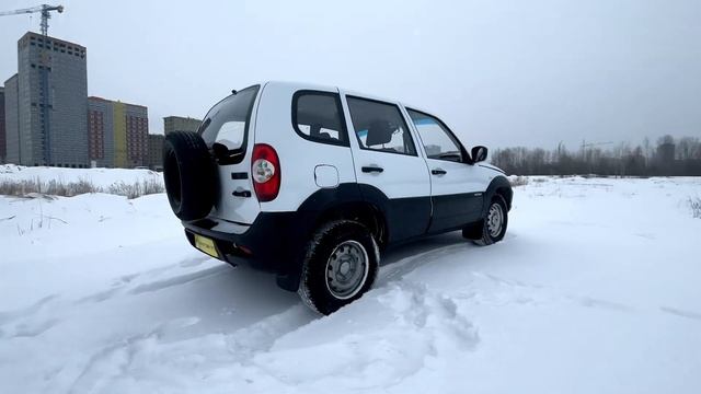 Chevrolet Niva I Рестайлинг, 2014 смотреть онлайн