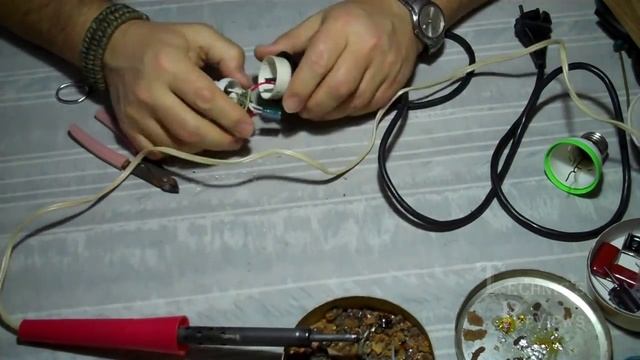 Диагностика и ремонт энергосберегающей лампы впихнутый в 11,5 минут смотреть онлайн