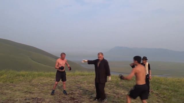 БОЙ БЕЗУМНЫЙ ПАША VS сазанаков молчун смотреть онлайн