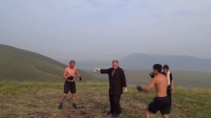БОЙ БЕЗУМНЫЙ ПАША VS сазанаков молчун
