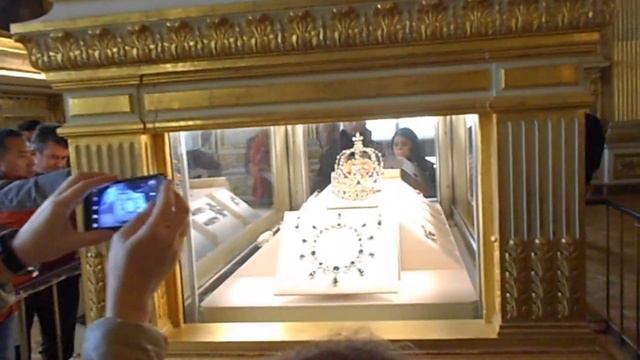 Crown of Napoleon and Empress Josephine смотреть онлайн