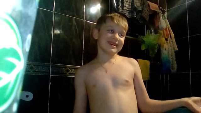 Наказания проиграл 4 летнему мальчику Саше рома 9 летний в банка с пластилином челендж смотреть онлайн