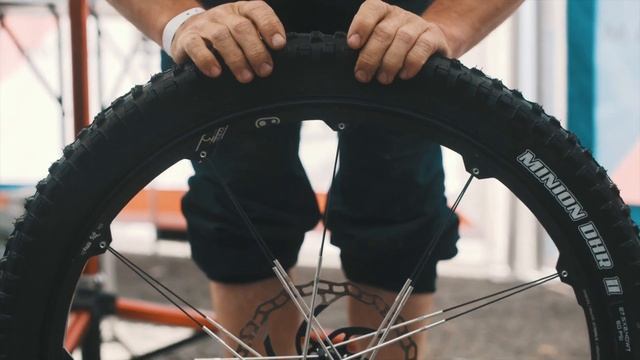 How to Install New OKO Magic Milk™ Hi-Fibre Race tyre sealant смотреть онлайн