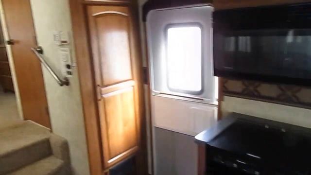 SOLD! 2010 Keystone Montana 3150 RL Fifth Wheel, 3 Slides, King Island Bed, Rear Lounge $29,900