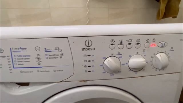 Как включить программу слив воды на стиральной машине Indesit will 86?