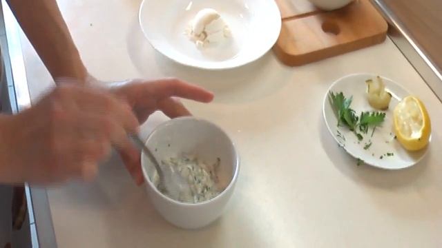 Филе белой рыбы запеченной в сухарях. Очень вкусно! смотреть онлайн