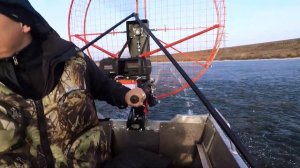 Аэроустановка Бурлак-Аэро на алюминиевой лодке