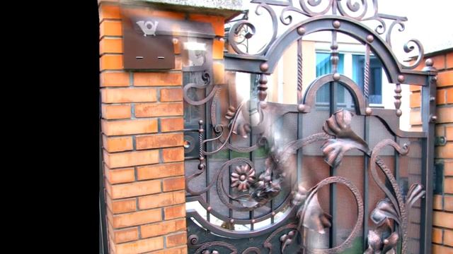 Кованая калитка с поликарбонатом из металла изготовление в Днепропетровске смотреть онлайн