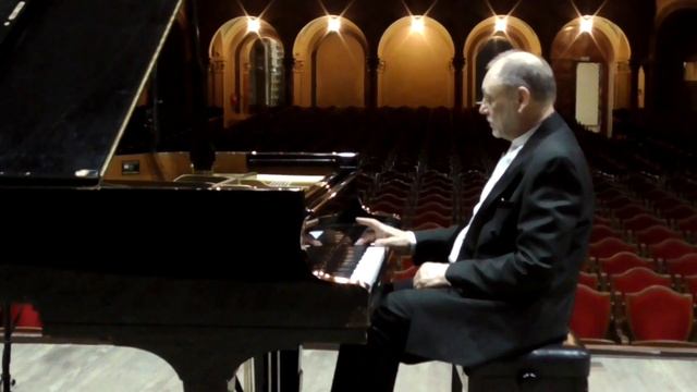 Юрий Дикий играет Ф.Шопена смотреть онлайн