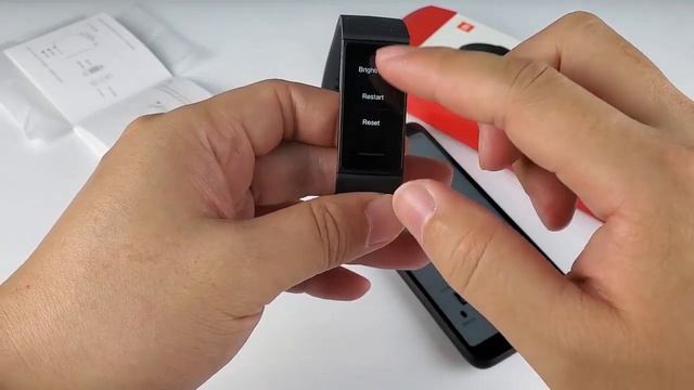 Смарт-браслет Xiaomi Redmi Band 4 с пульсометром и фитнес-трекером смотреть онлайн