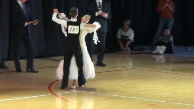 Первенство России Юниоры 1 10 танцев Финал Квикстеп Стифутин Игорь - Калашникова Полина смотреть онлайн