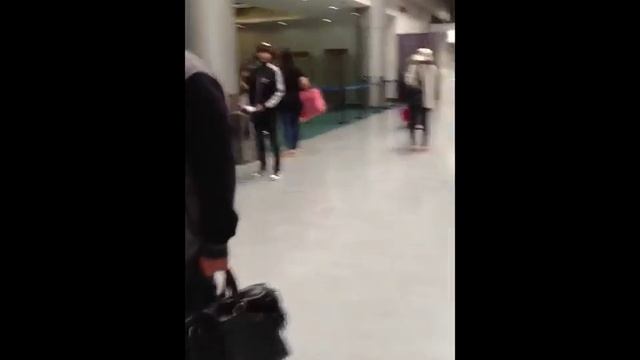 [Fancam]140421 Nanjing airport D&E смотреть онлайн