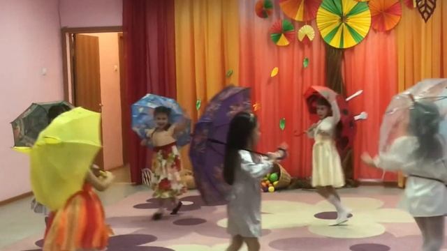 Танец зонтики смотреть онлайн