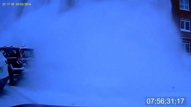 Снег с крыши в Игриме